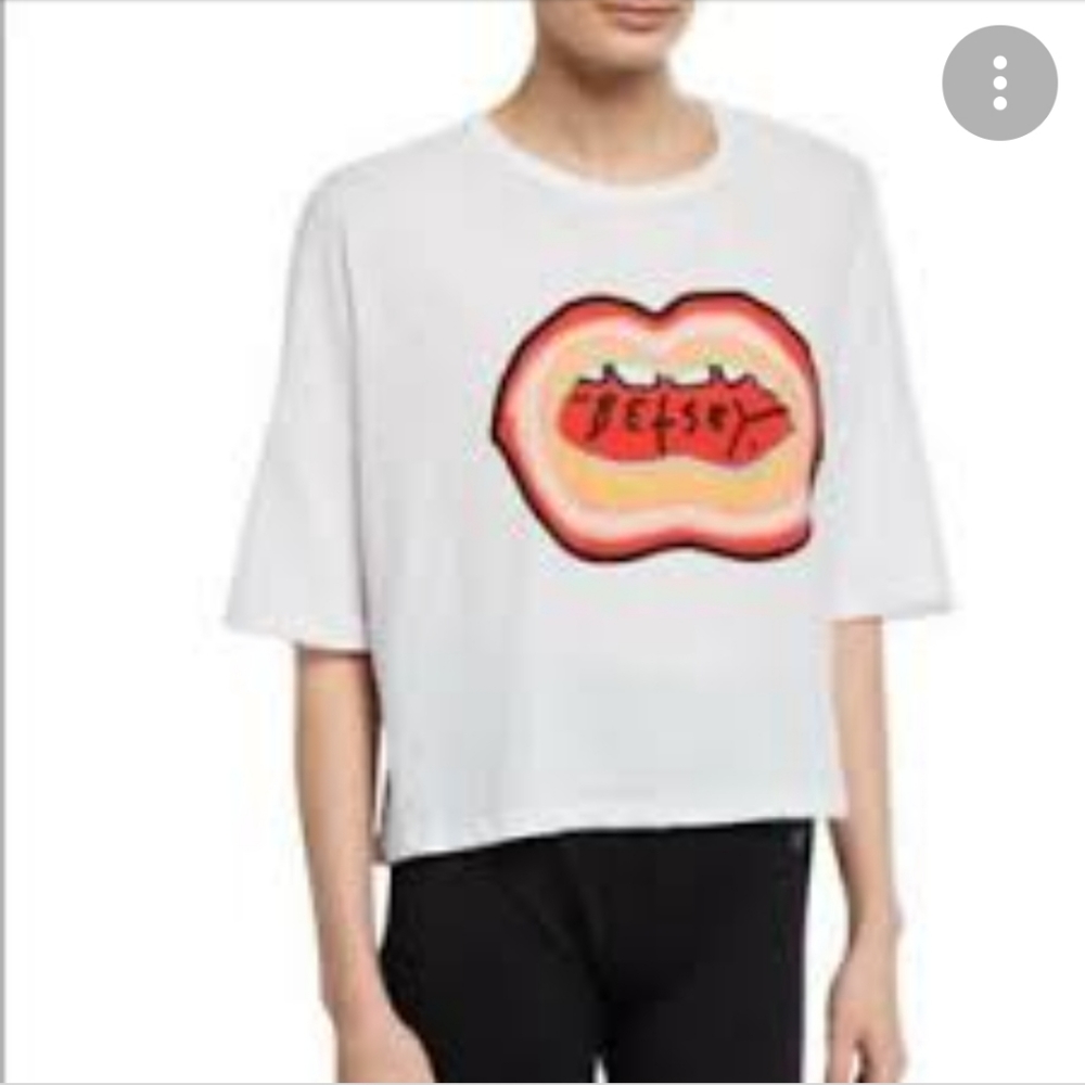 Betsy Johnson cropped tshirt